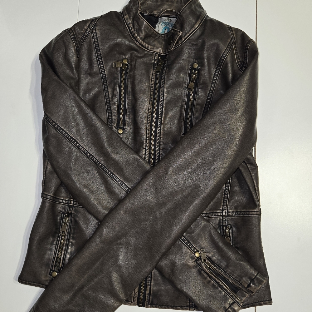 ⚠️Brown Faux Leather Jacket - Picture 2 of 9